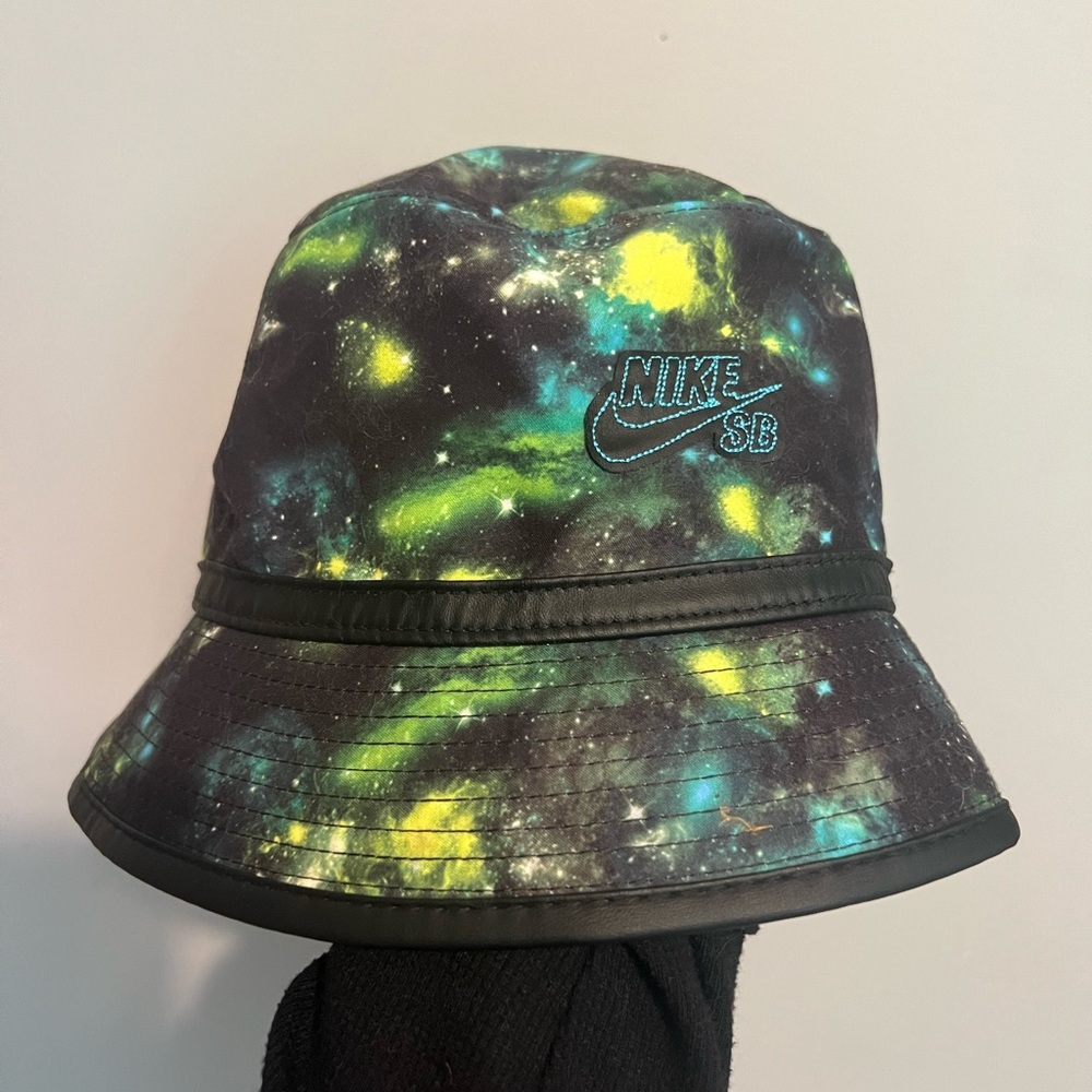 Nike SB Galaxy Bucket Hat